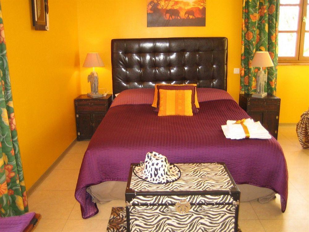 Chambre D'Hotes Domaine Le Castagne Ош Екстер'єр фото